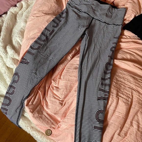 Victoria Secret Sport Leggings - Picture 1 of 3